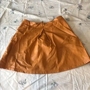 Faux leather yellow skirt